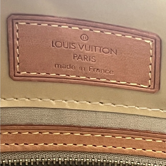 Louis Vuitton LV Reade PM Yellow Vernis Handbag- Vintage EUC - Picture 10 of 16